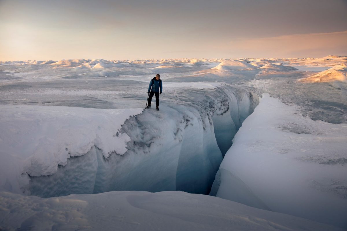 Man på glaciär