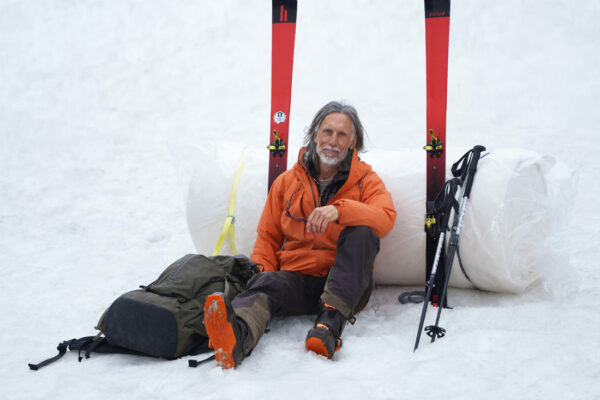 Oskar Kihlborg vid en glaciär